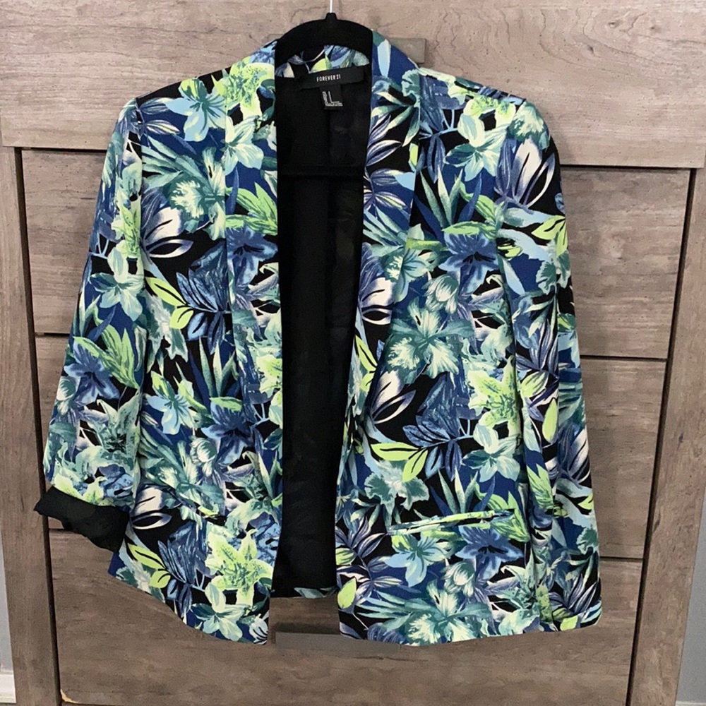 Forever 21 tropical print blazer. Small